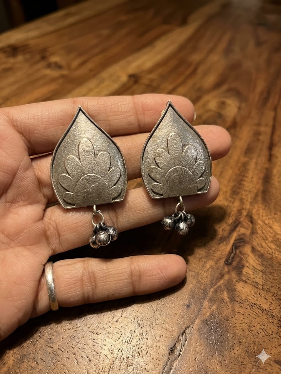 Leaf Studs