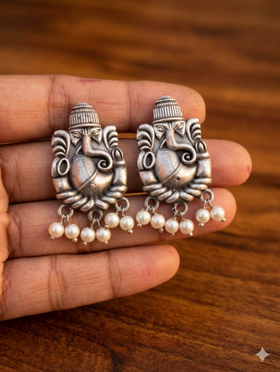 Ganpati Studs